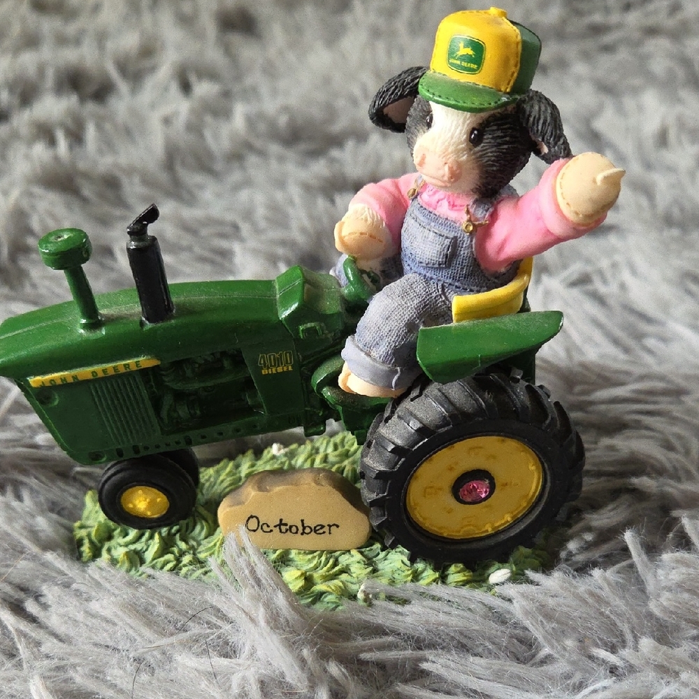 EUC Enesco Mary's Moo Moos Tractor Figurine